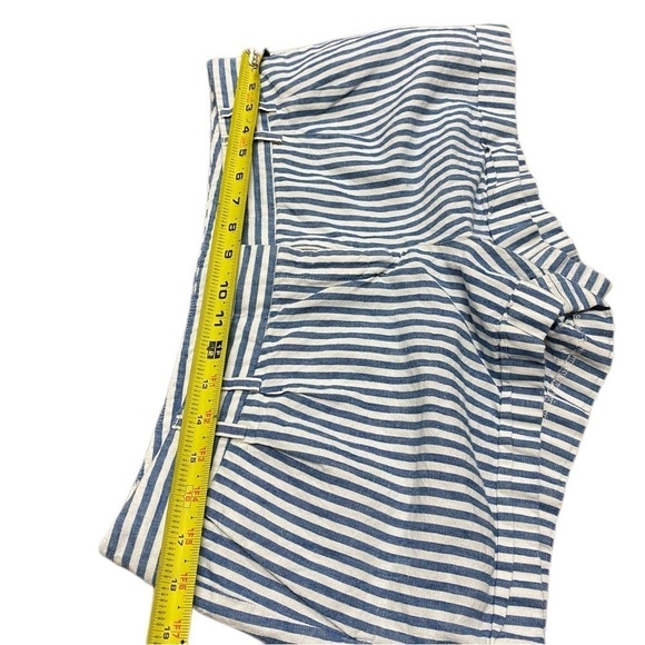 EXPRESS Womens Vertical Stripe Shorts - White & Light Blue - Size 12 - Picture 4 of 6